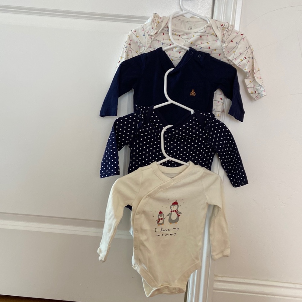 4 baby gap girls long sleeve body suits 100% cotton